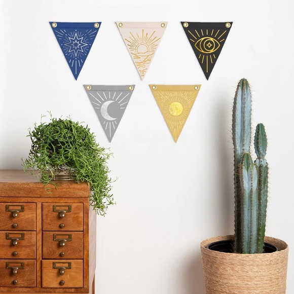 URBAN OUTFITTERS HOME The Rise And Fall Mini Flag Felt Gray - Picture 8 of 12